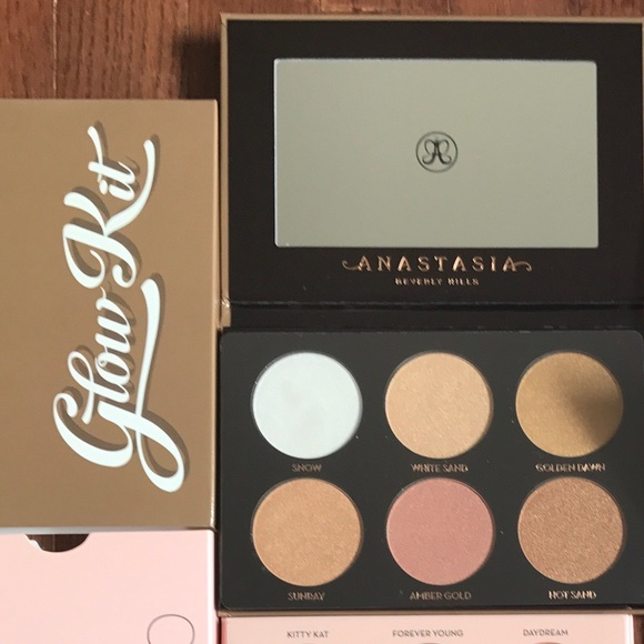Anastasia Beverly Hills Other - ABH Ultimate Glow kit